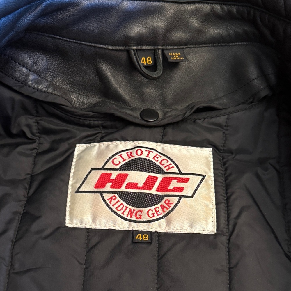 HJC professional Black and Red Leather Motorcycle Jacket. 48 - Picture 11 of 15